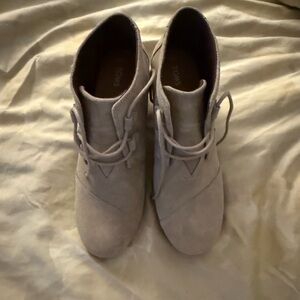 Toms Women's Beige Ankle Booties